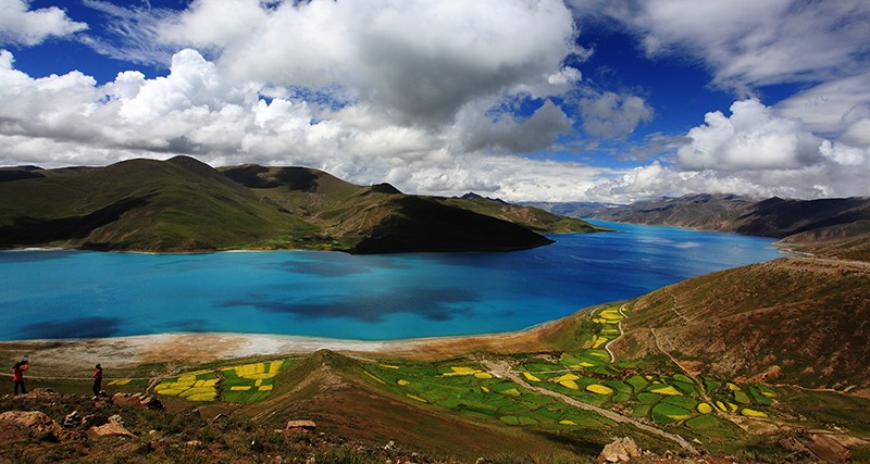 Yamdrok Lake